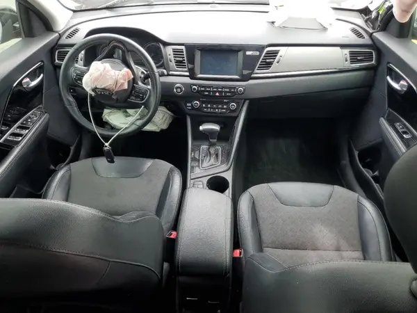 KNDCC3LC1J5200210 2018 KIA NIRO - Image 8