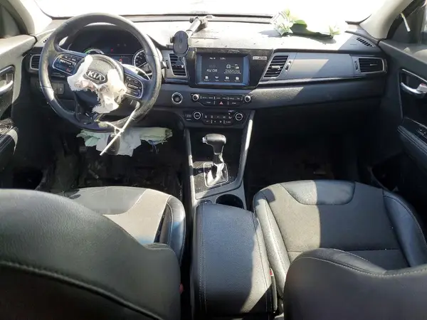 KNDCC3LC1K5239025 2019 KIA NIRO - Image 8