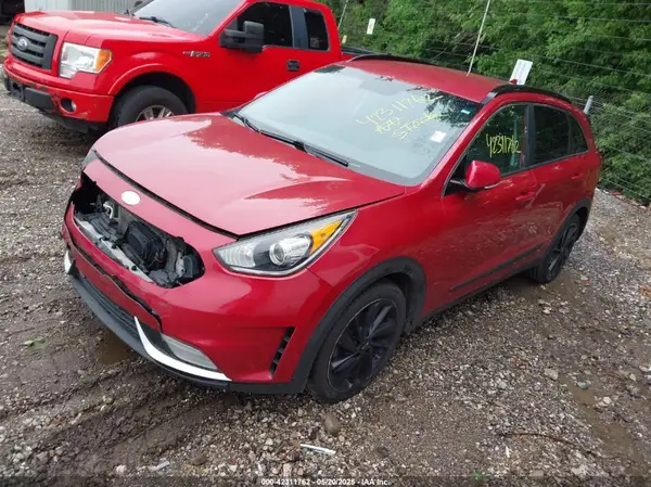KNDCC3LC1K5262689 2019 KIA NIRO - Image 2