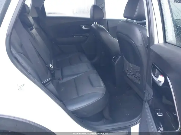 KNDCC3LC1K5275006 2019 KIA NIRO - Image 8