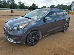 KNDCC3LC1K5295417 2019 KIA NIRO