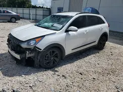 KNDCC3LC1K5297569 2019 KIA NIRO