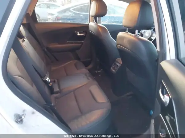 KNDCC3LC1K5300616 2019 KIA NIRO - Image 8