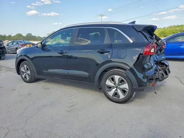 KNDCC3LC1K5300955 2019 KIA NIRO - Image 2