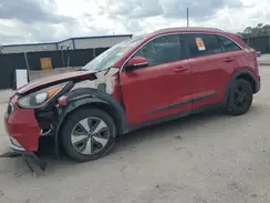 KNDCC3LC2H5038176 2017 KIA NIRO