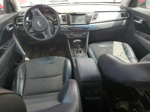 KNDCC3LC2H5038176 2017 KIA NIRO - Image 8