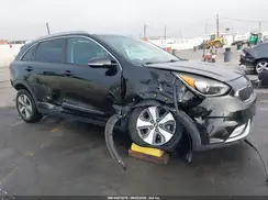 KNDCC3LC2H5045113 2017 KIA NIRO