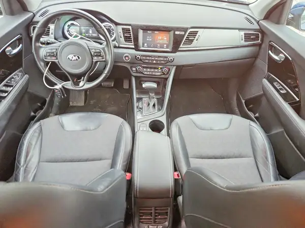 KNDCC3LC2H5045449 2017 KIA NIRO - Image 8