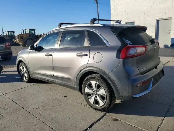 KNDCC3LC2H5045905 2017 KIA NIRO - Image 2