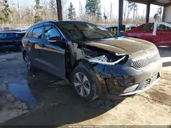 KNDCC3LC2H5047153 2017 KIA NIRO