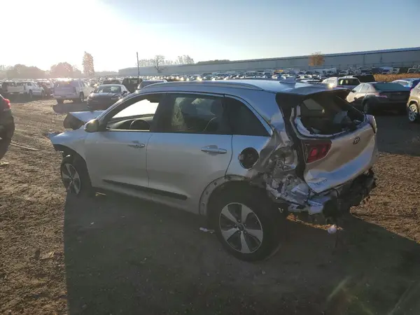 KNDCC3LC2H5053731 2017 KIA NIRO - Image 2