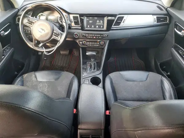 KNDCC3LC2H5069265 2017 KIA NIRO - Image 8