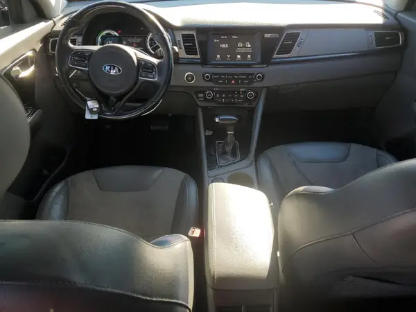 KNDCC3LC2H5071890 2017 KIA NIRO - Image 8