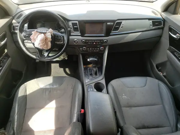 KNDCC3LC2H5074529 2017 KIA NIRO - Image 8