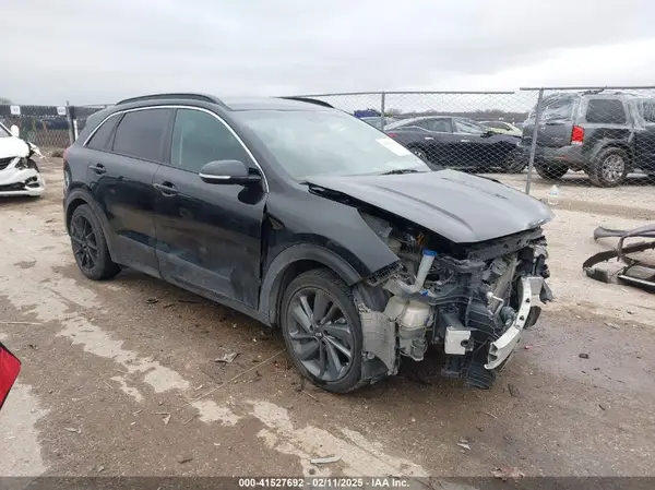 KNDCC3LC2H5078662 2017 KIA NIRO - Image 1