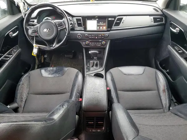 KNDCC3LC2H5080380 2017 KIA NIRO - Image 8