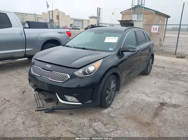 KNDCC3LC2H5086504 2017 KIA NIRO - Image 2