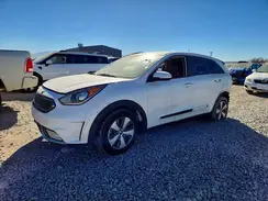 KNDCC3LC2H5102233 2017 KIA NIRO