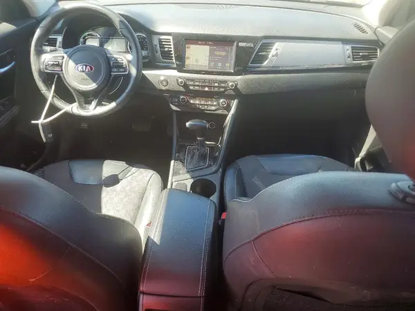 KNDCC3LC2J5134444 2018 KIA NIRO - Image 8
