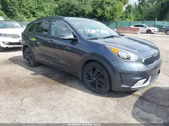 KNDCC3LC2J5138431 2018 KIA NIRO