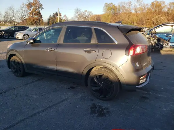 KNDCC3LC2J5141765 2018 KIA NIRO - Image 2