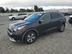 KNDCC3LC2J5143368 2018 KIA NIRO