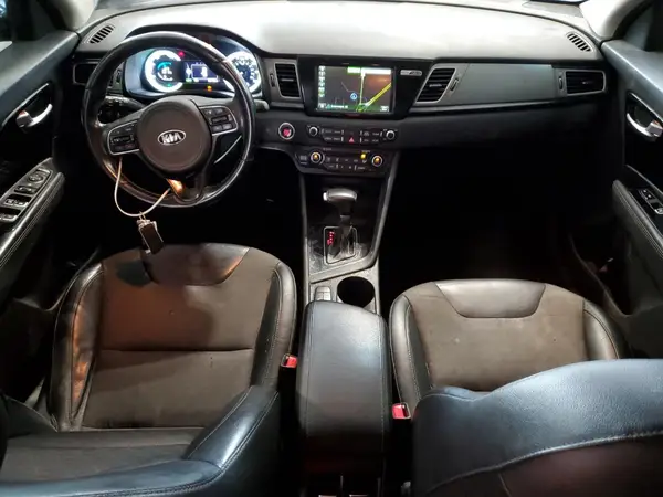 KNDCC3LC2J5152278 2018 KIA NIRO - Image 8