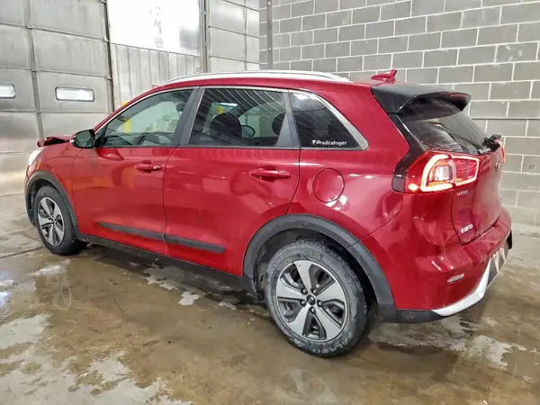 KNDCC3LC2J5156850 2018 KIA NIRO - Image 2
