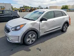 KNDCC3LC2J5175589 2018 KIA NIRO