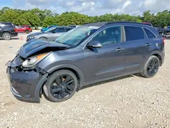 KNDCC3LC2J5187595 2018 KIA NIRO