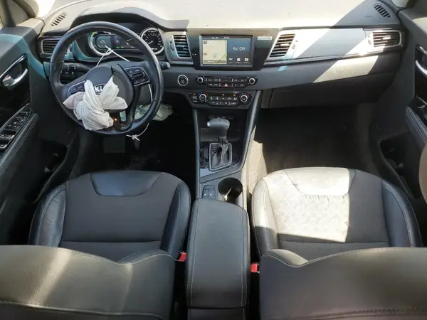 KNDCC3LC2K5223349 2019 KIA NIRO - Image 8
