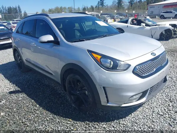KNDCC3LC2K5248526 2019 KIA NIRO - Image 1