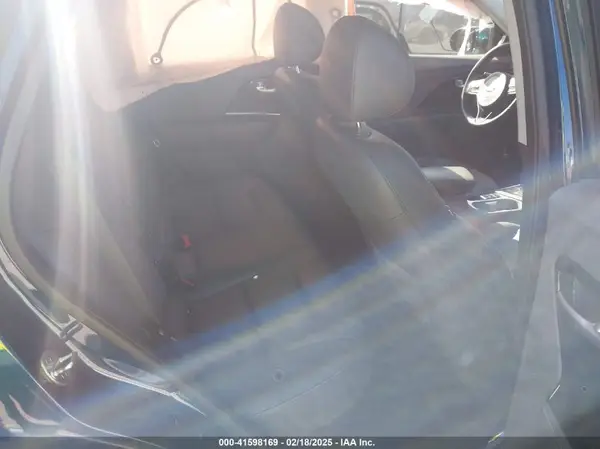 KNDCC3LC2K5265519 2019 KIA NIRO - Image 8