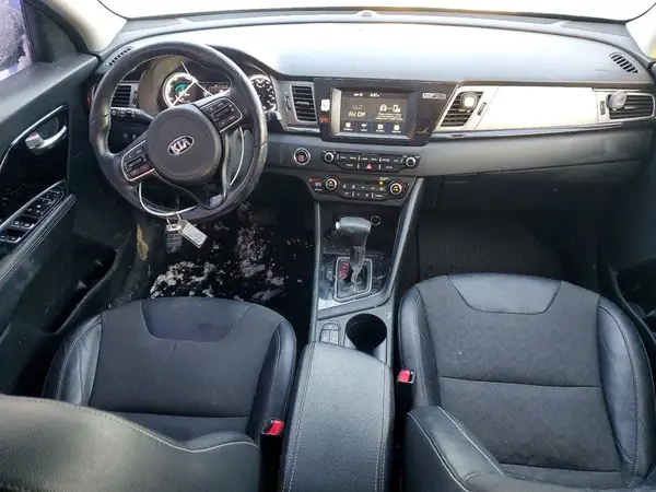 KNDCC3LC2K5286399 2019 KIA NIRO - Image 8
