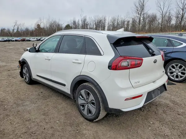 KNDCC3LC2K5323578 2019 KIA NIRO - Image 2