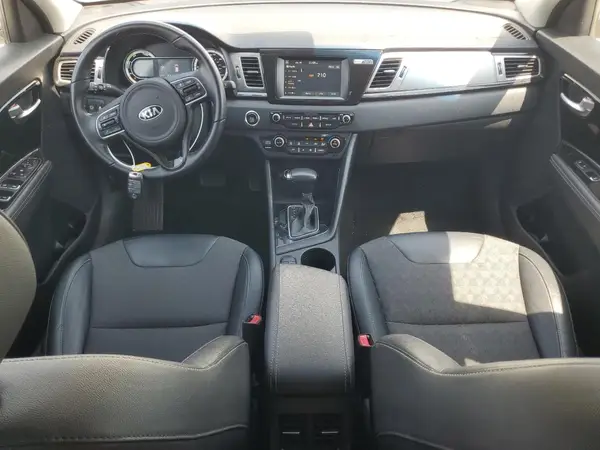 KNDCC3LC2K5351784 2019 KIA NIRO - Image 8