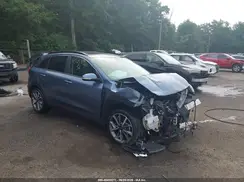 KNDCC3LC2N5502272 2022 KIA NIRO