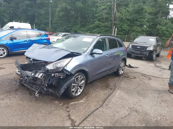 KNDCC3LC2N5502272 2022 KIA NIRO - Image 2