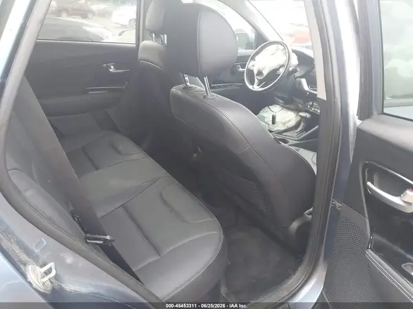 KNDCC3LC2N5502272 2022 KIA NIRO - Image 8