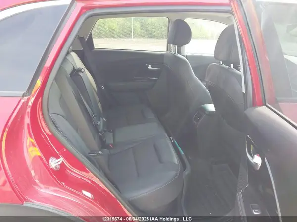 KNDCC3LC2N5520965 2022 KIA NIRO - Image 8