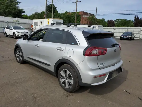 KNDCC3LC3H5037442 2017 KIA NIRO - Image 2