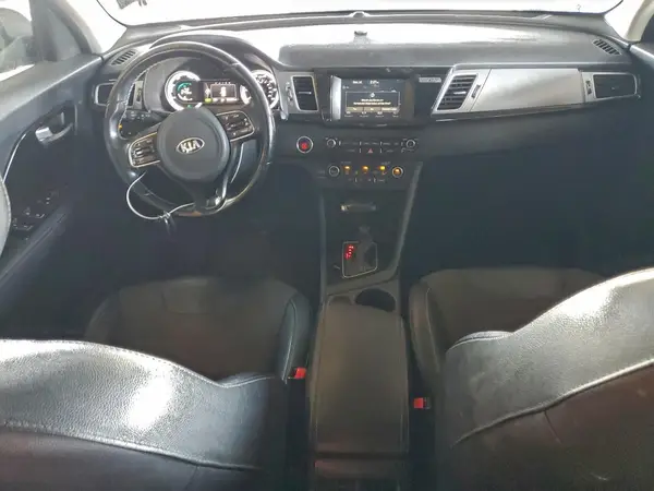 KNDCC3LC3H5037831 2017 KIA NIRO - Image 8