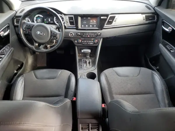 KNDCC3LC3H5045721 2017 KIA NIRO - Image 8