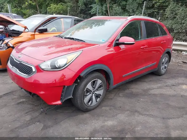 KNDCC3LC3H5047761 2017 KIA NIRO - Image 2