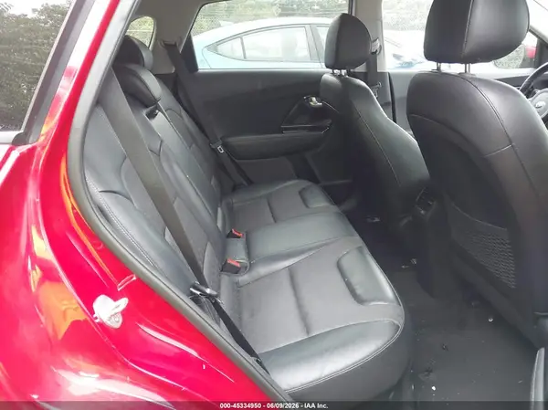 KNDCC3LC3H5047761 2017 KIA NIRO - Image 8