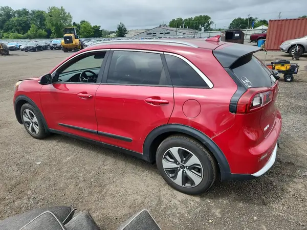 KNDCC3LC3H5049980 2017 KIA NIRO - Image 2