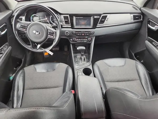 KNDCC3LC3H5049980 2017 KIA NIRO - Image 8