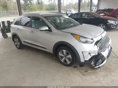 KNDCC3LC3H5050935 2017 KIA NIRO