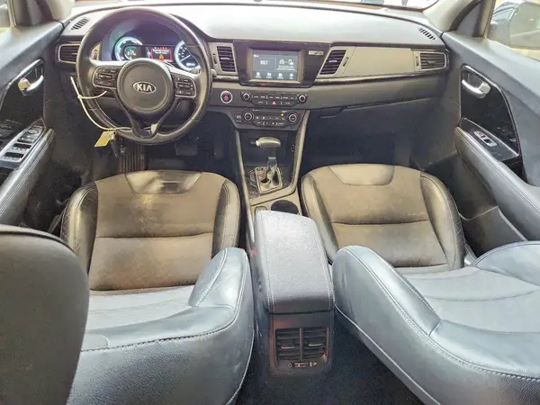 KNDCC3LC3H5053205 2017 KIA NIRO - Image 8