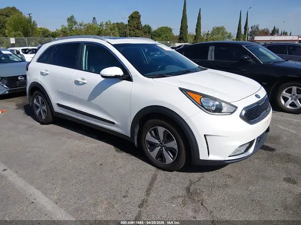 KNDCC3LC3H5055617 2017 KIA NIRO - Image 1